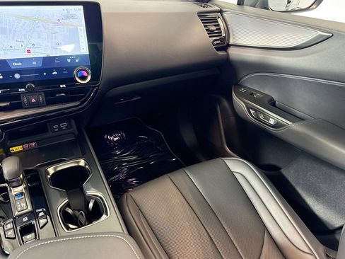 Used 2024 Lexus NX 450h+ F Sport image 22