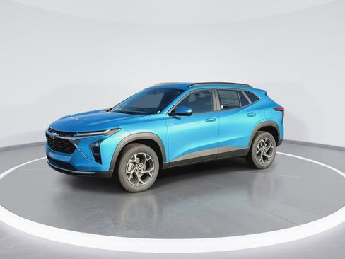 New 2026 Chevrolet Trax LT w/ Driver Confidence Package image 4