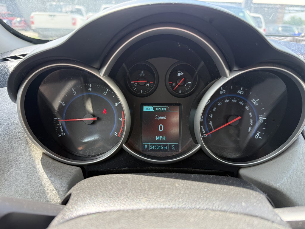 Used 2015 Chevrolet Cruze LS FWD image 18