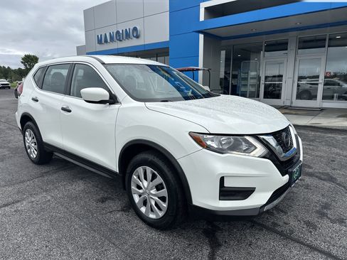 Used 2020 Nissan Rogue S AWD/4WD image 2