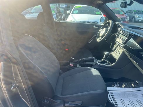 Used 2012 Volkswagen Beetle 2.5 image 13