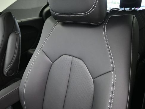 New 2027 Chrysler Pacifica Select FWD image 14