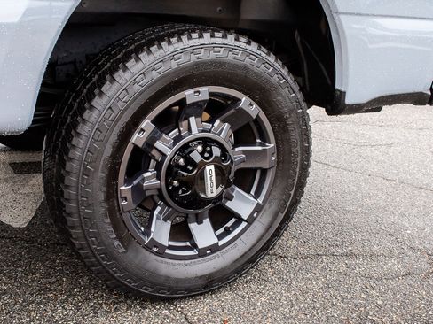 Used 2024 Ford F250 Lariat w/ Sport Appearance Package image 6