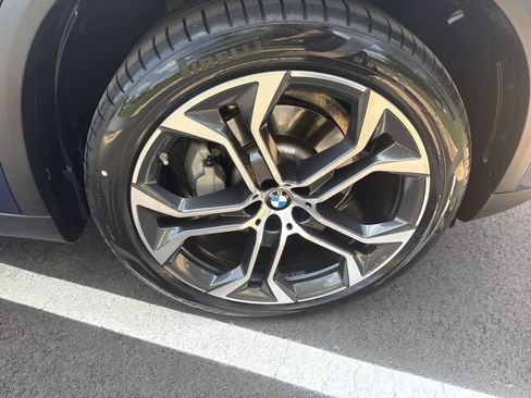 Used 2023 BMW X5 xDrive40i w/ Premium Package AWD/4WD image 13