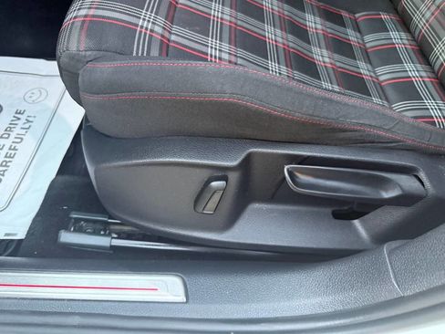 Used 2017 Volkswagen GTI S image 24