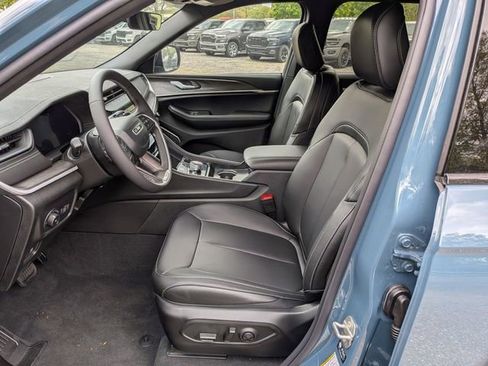 New 2026 Jeep Grand Cherokee Limited AWD/4WD image 9
