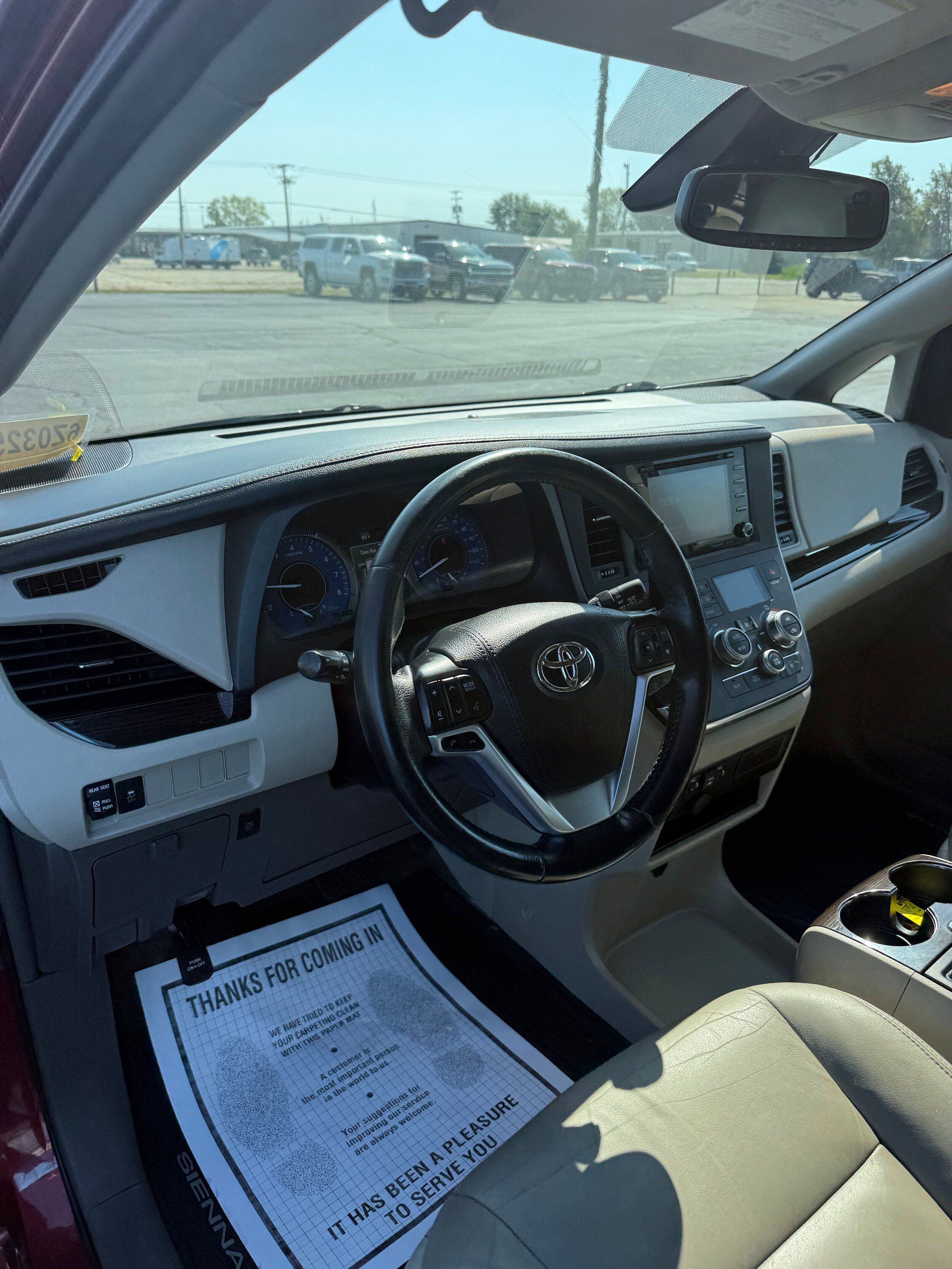 Used 2019 Toyota Sienna XLE FWD image 14