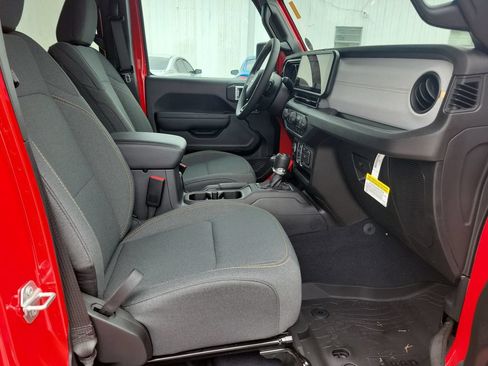 Used 2025 Jeep Wrangler Unlimited Sport AWD/4WD image 26