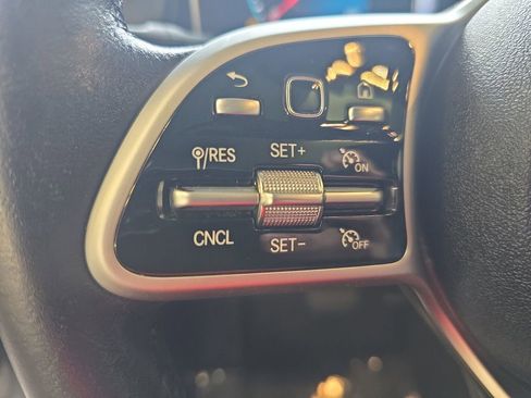 Certified 2021 Mercedes-Benz GLB 250 4MATIC image 19