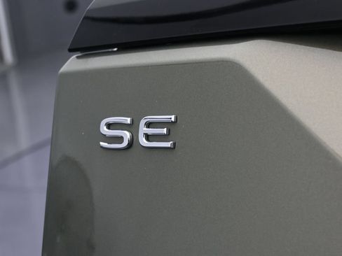 Used 2024 Volkswagen Atlas Peak Edition SE AWD/4WD image 37