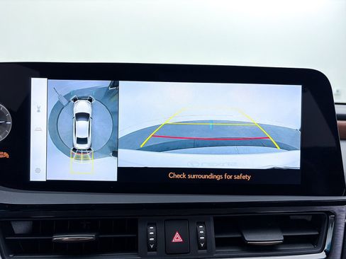 Used 2023 Lexus ES 350 Ultra Luxury image 10