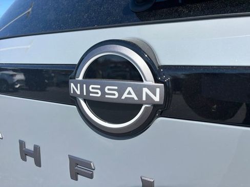 New 2026 Nissan Pathfinder Platinum AWD/4WD image 32