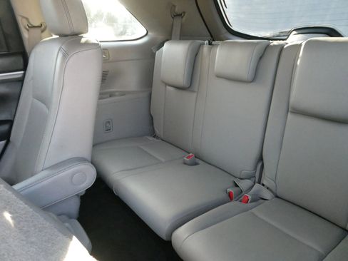 Used 2019 Toyota Highlander Limited image 34