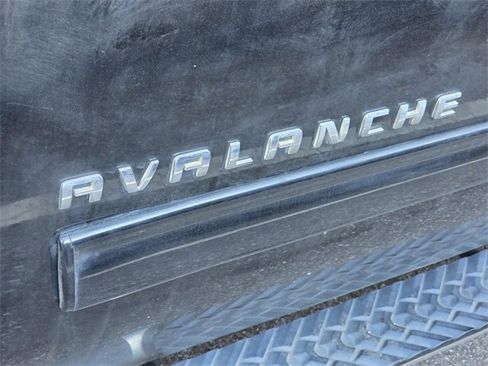 Used 2013 Chevrolet Avalanche LT w/ Suspension Package, Off-Road image 15