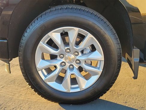 Used 2025 Chevrolet Silverado 1500 Custom image 31