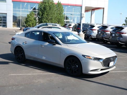 Used 2025 MAZDA MAZDA3 s FWD image 2