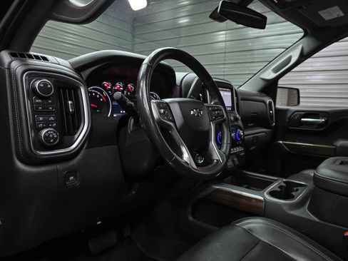 Used 2019 Chevrolet Silverado 1500 LT Trail Boss AWD/4WD image 12