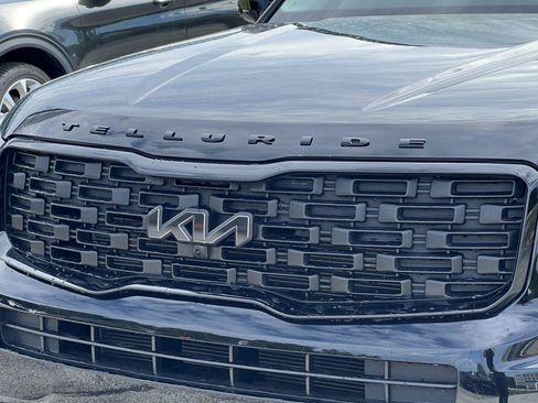 Used 2022 Kia Telluride SX w/ SX Prestige Package AWD/4WD image 9