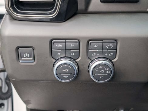 Certified 2025 GMC Sierra 1500 AT4 w/ Technology Package image 23