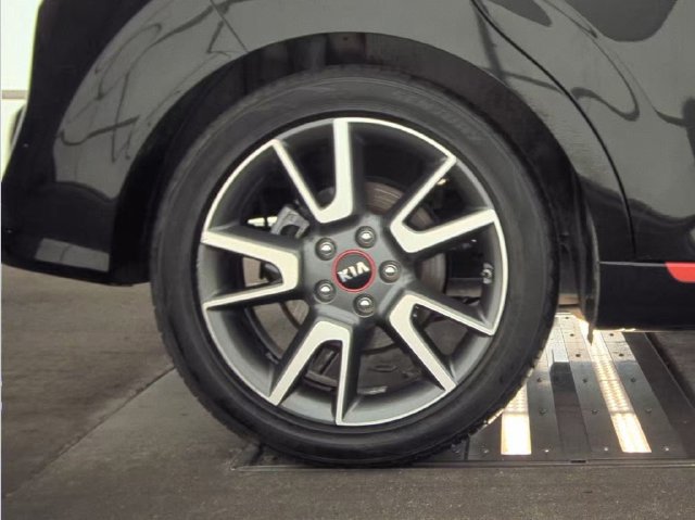 Used 2020 Kia Soul GT-Line Turbo FWD image 11