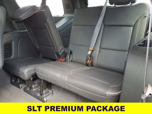 Certified 2023 GMC Yukon XL SLT w/ SLT Premium Package AWD/4WD image 9