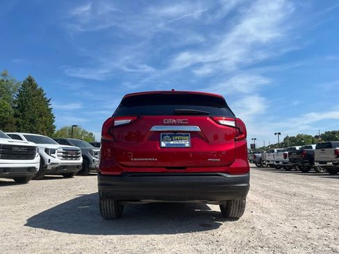 Used 2023 GMC Terrain SLE w/ Driver Convenience Package AWD/4WD image 11