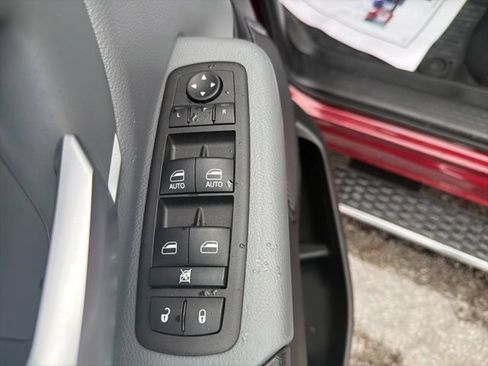 Used 2022 RAM 1500 Big Horn AWD/4WD image 13