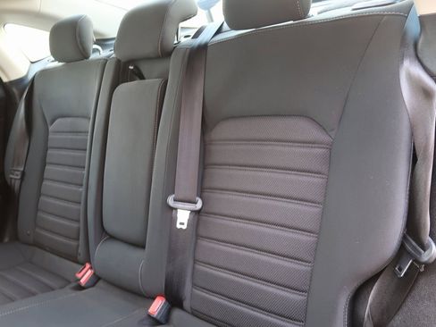 Used 2020 Ford Fusion SE image 30