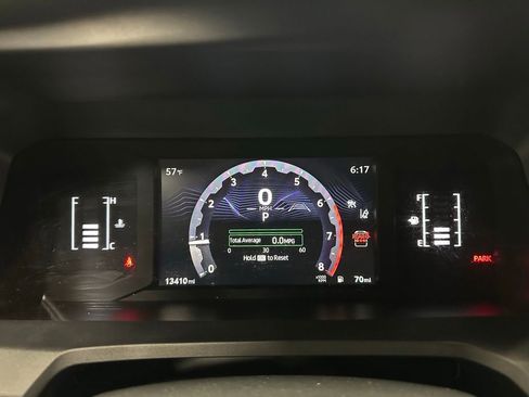Used 2025 Toyota 4Runner SR5 AWD/4WD image 23