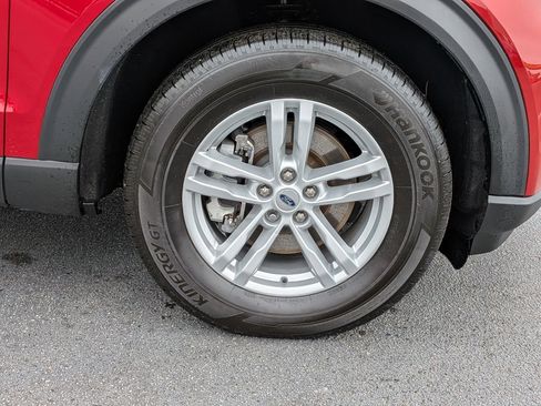 Used 2023 Ford Explorer XLT image 13