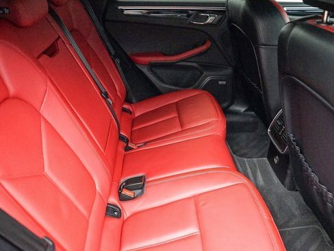 Used 2022 Porsche Macan S AWD/4WD image 23