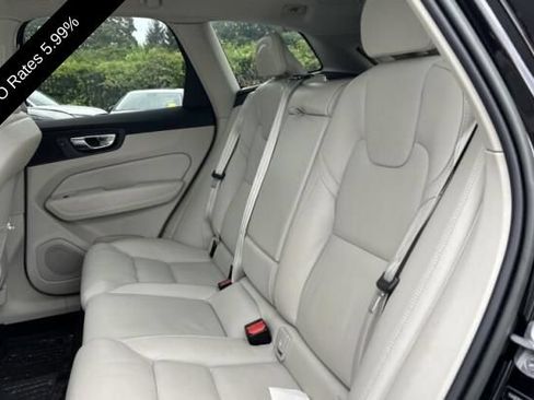 Used 2023 Volvo XC60 B6 Ultimate w/ Protection Package Premier AWD/4WD image 10