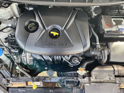 Used 2016 Hyundai Elantra Value Edition image 32