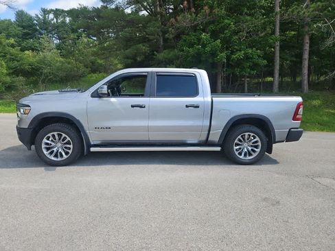 Used 2019 RAM 1500 Laramie w/ Sport Appearance Package AWD/4WD image 2