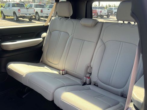 New 2026 Jeep Grand Wagoneer L Limited AWD/4WD image 20