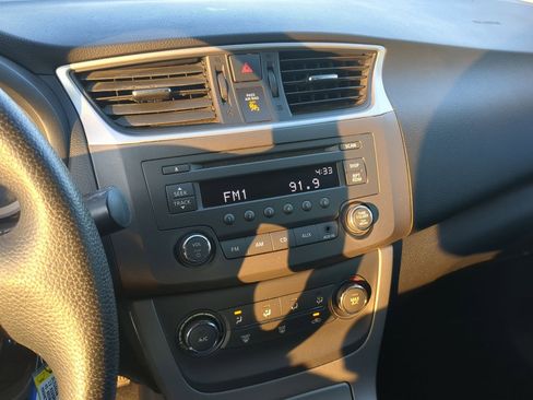 Used 2013 Nissan Sentra SV image 19