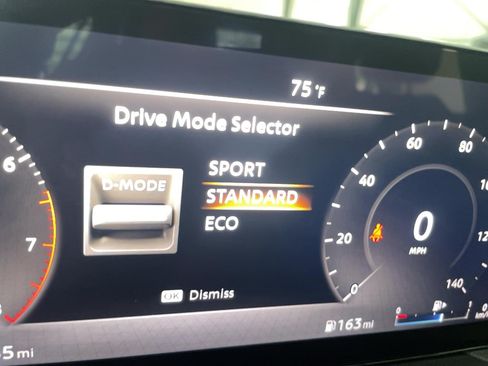 Used 2026 Nissan Sentra SR w/ SR Premium Package FWD image 16