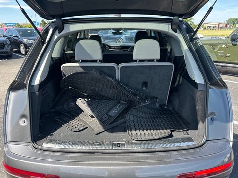 Used 2023 Audi Q7 2.0T Premium Plus w/ Premium Plus Package AWD/4WD image 10