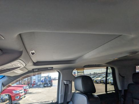 Used 2019 Chevrolet Tahoe LT w/ RST Edition image 20