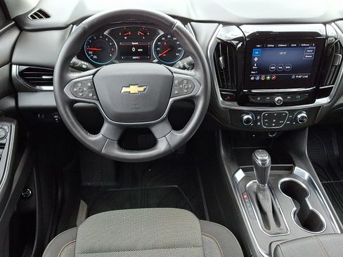 Certified 2020 Chevrolet Traverse LT w/ Driver Confidence II Package AWD/4WD image 12