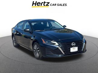 Used 2025 Nissan Altima 2.5 SV video 1