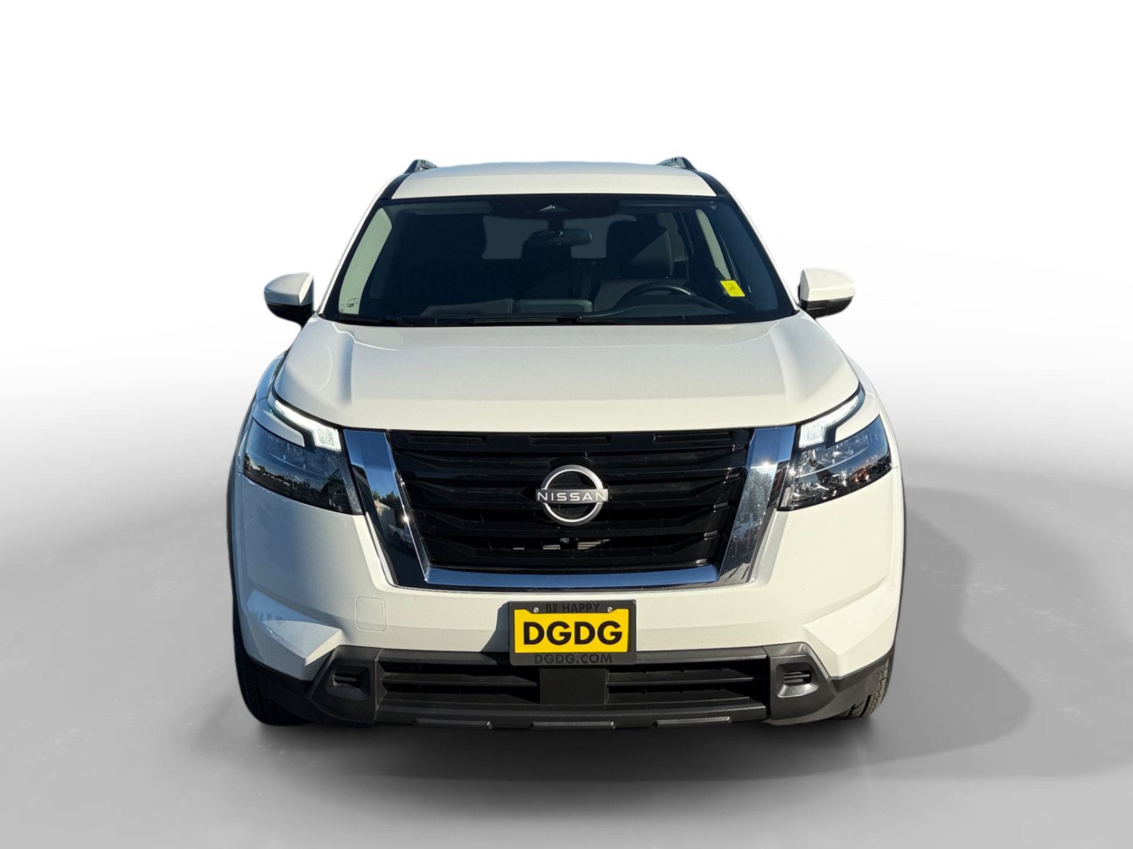 Used 2025 Nissan Pathfinder SV FWD image 8
