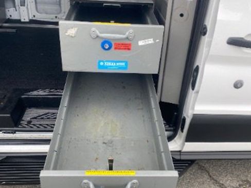 Used 2019 Ford Transit 250 148 Low Roof RWD image 9