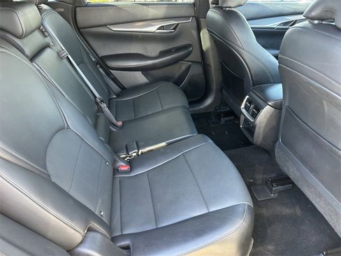 Certified 2022 INFINITI QX50 Luxe w/ Appearance Package image 11