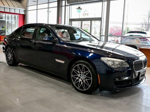 Used 2015 BMW 740Li xDrive image 3