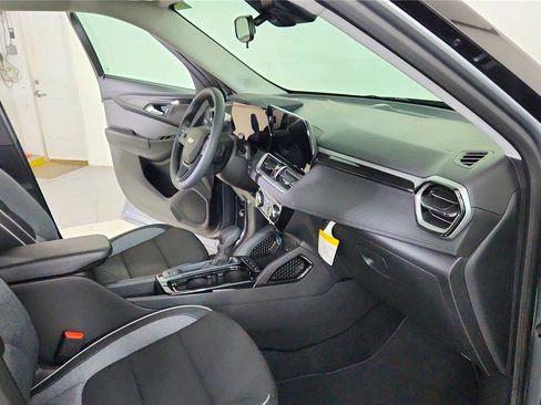 Used 2026 Chevrolet TrailBlazer LT image 37
