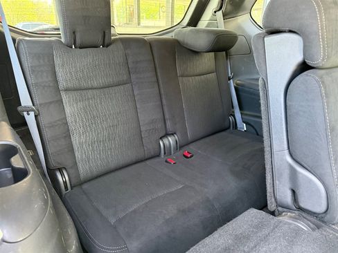 Used 2014 Nissan Pathfinder SV image 6