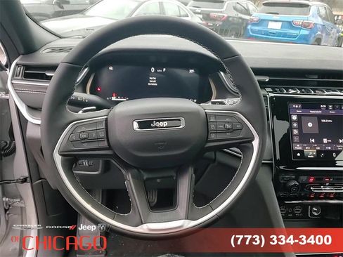 Certified 2025 Jeep Grand Cherokee L Altitude image 17