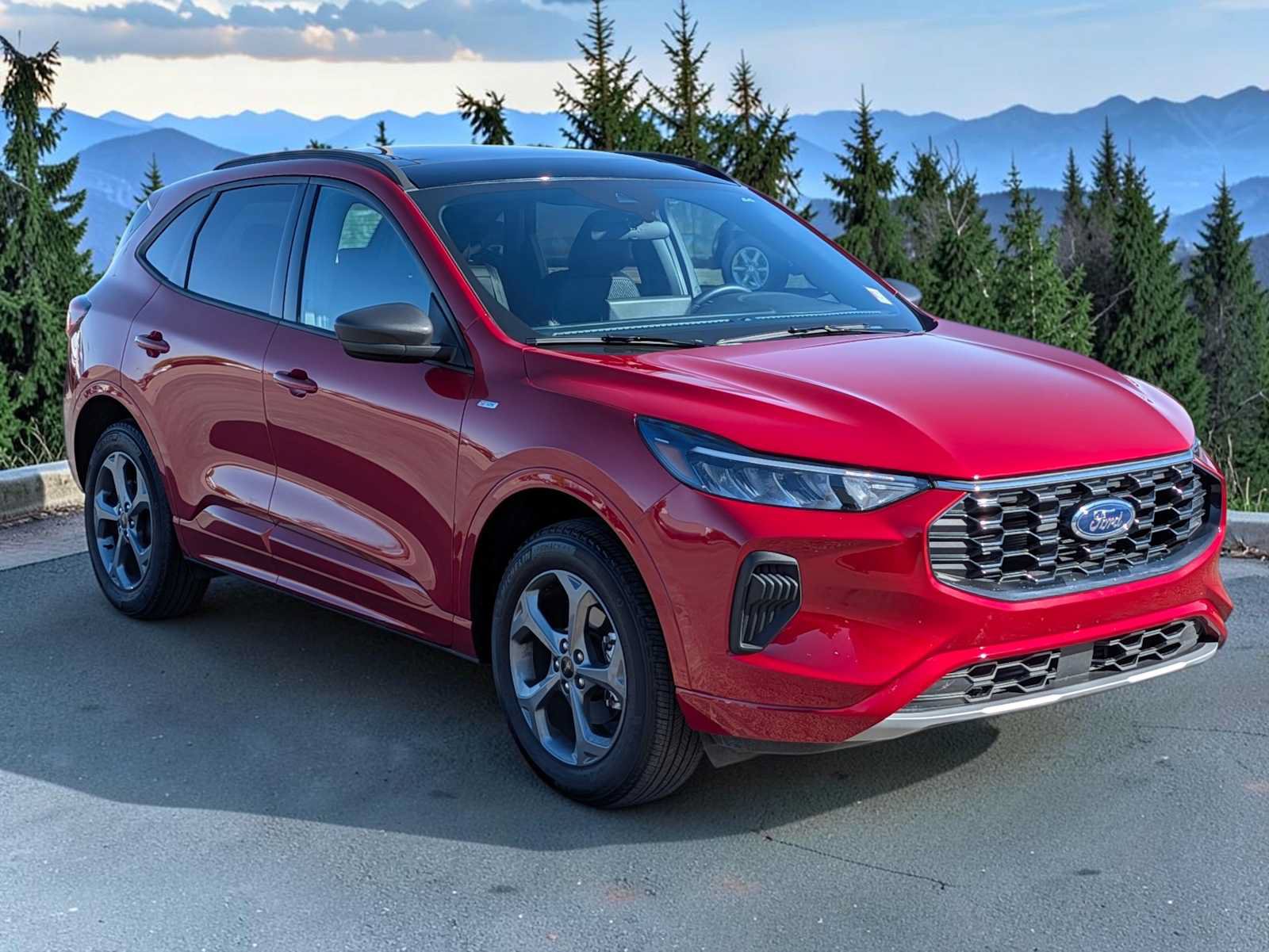 Used 2024 Ford Escape ST-Line w/ Tech Pack #1 AWD/4WD image 8