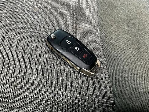 Used 2023 Ford F150 XLT image 11